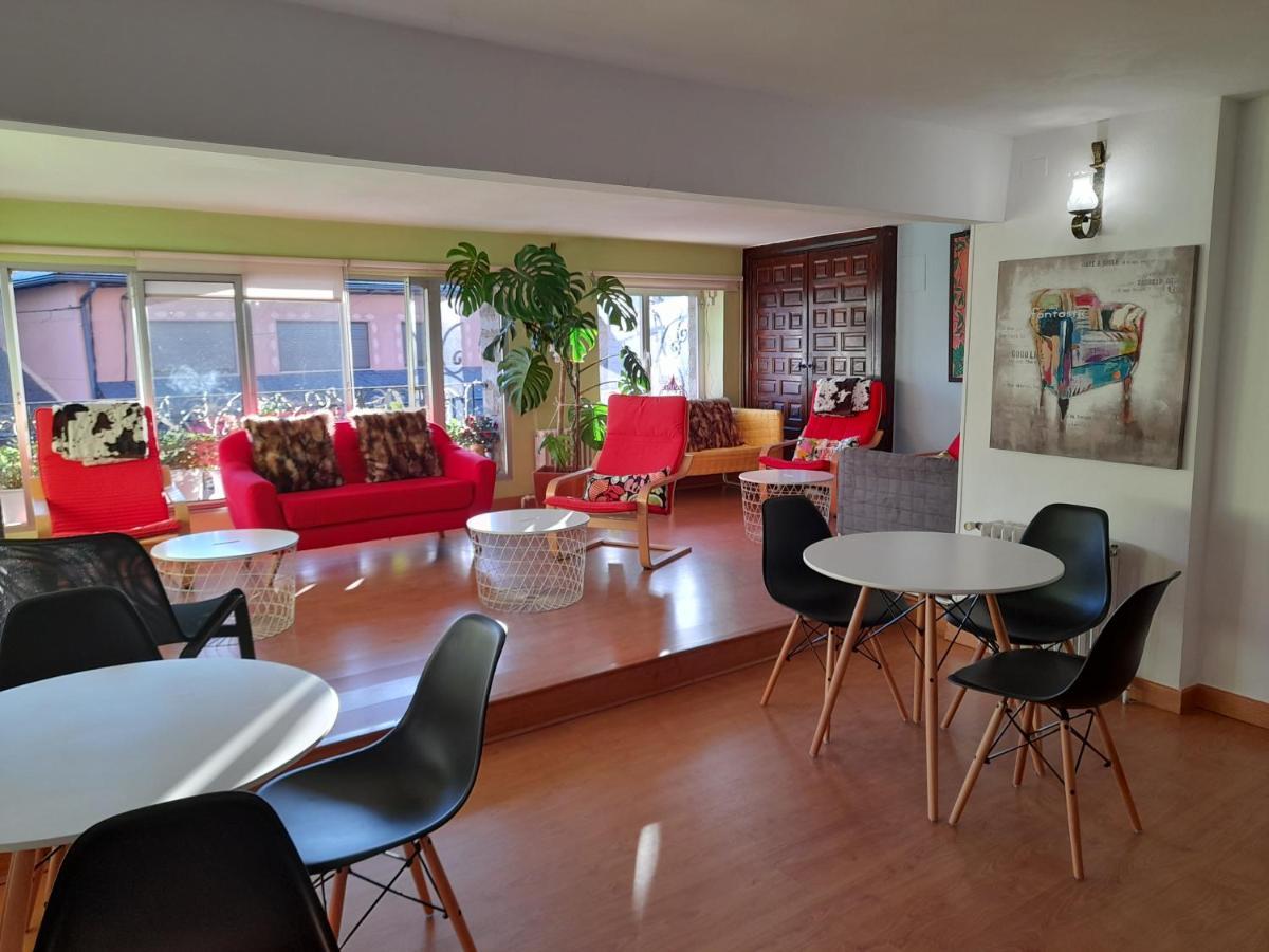 Hostal "Los Chanos El Ruso" Galende Extérieur photo