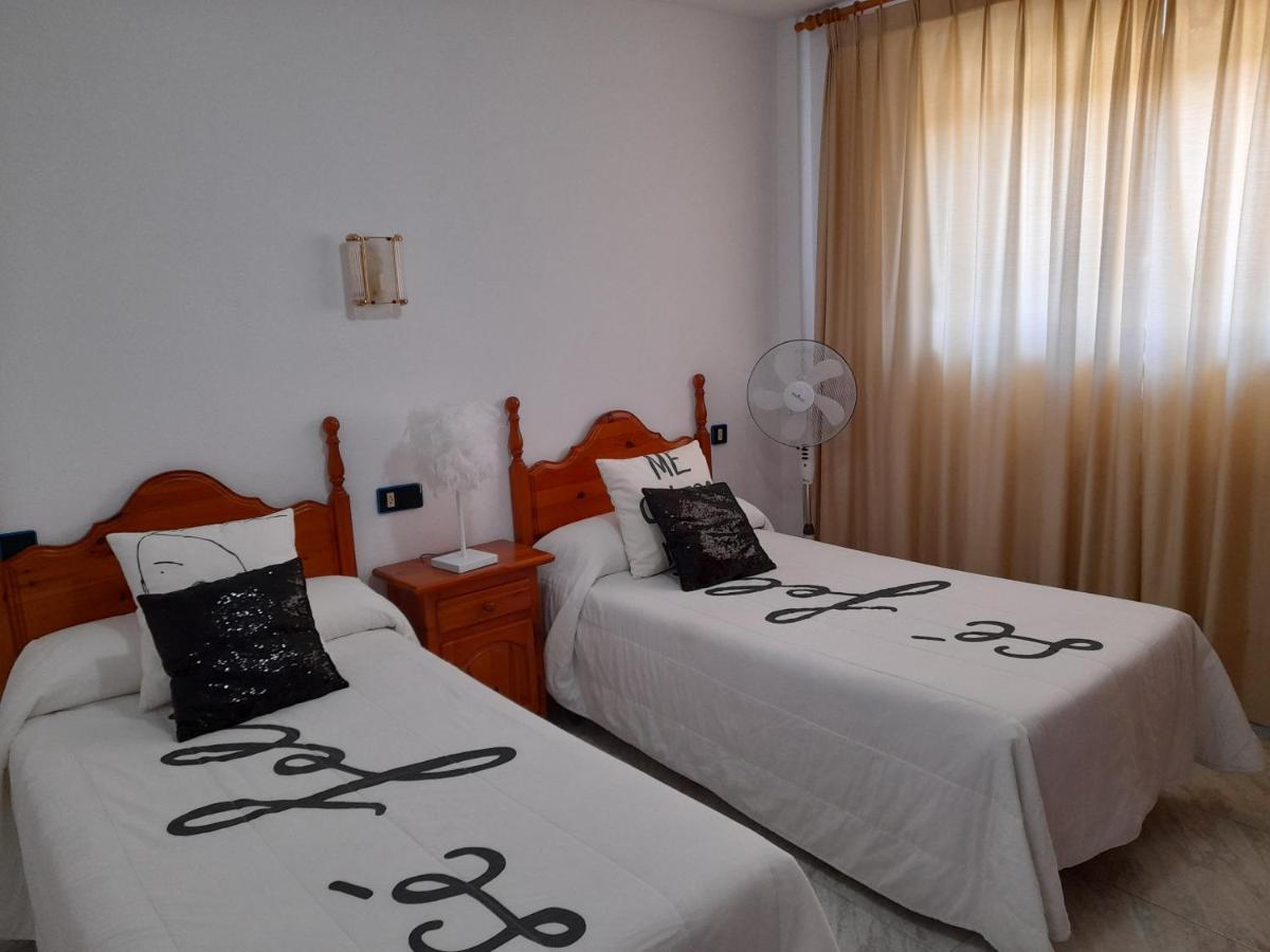 Hostal "Los Chanos El Ruso" Galende Extérieur photo