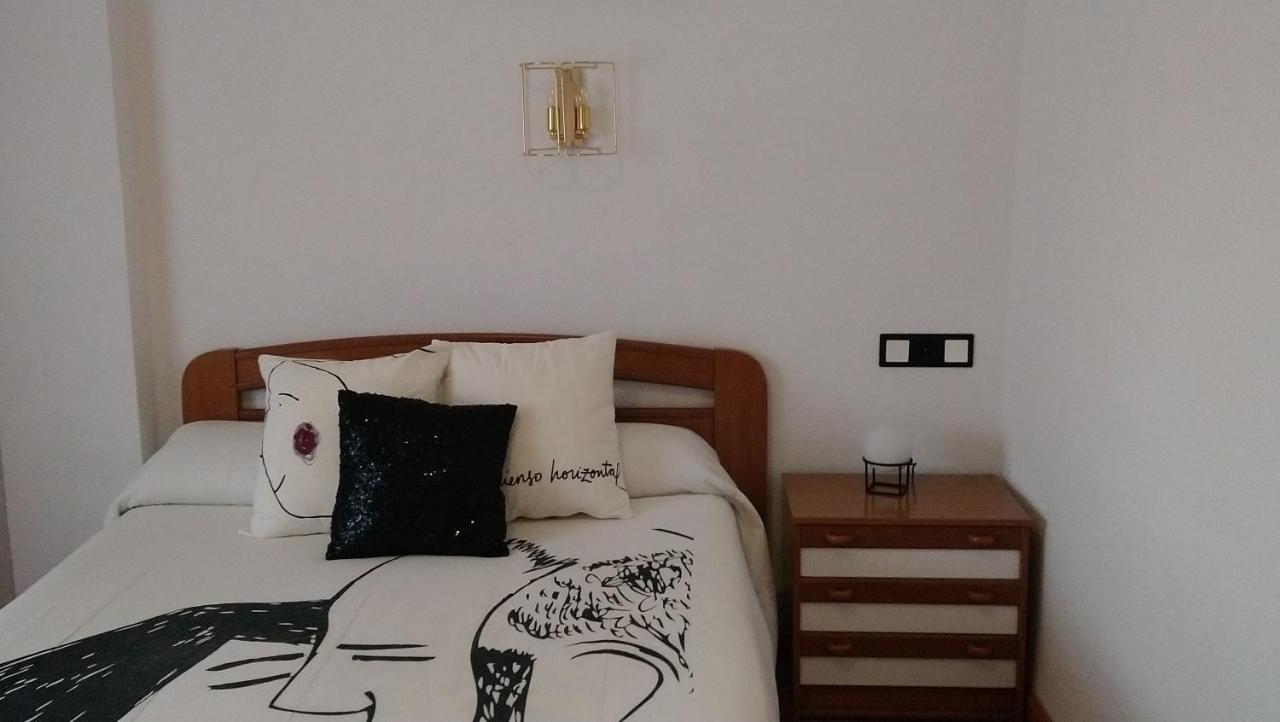 Hostal "Los Chanos El Ruso" Galende Extérieur photo