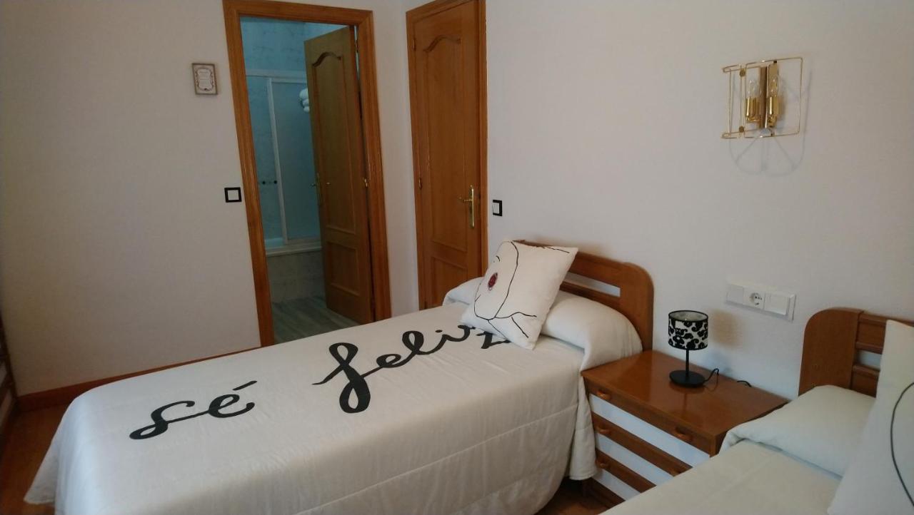 Hostal "Los Chanos El Ruso" Galende Extérieur photo