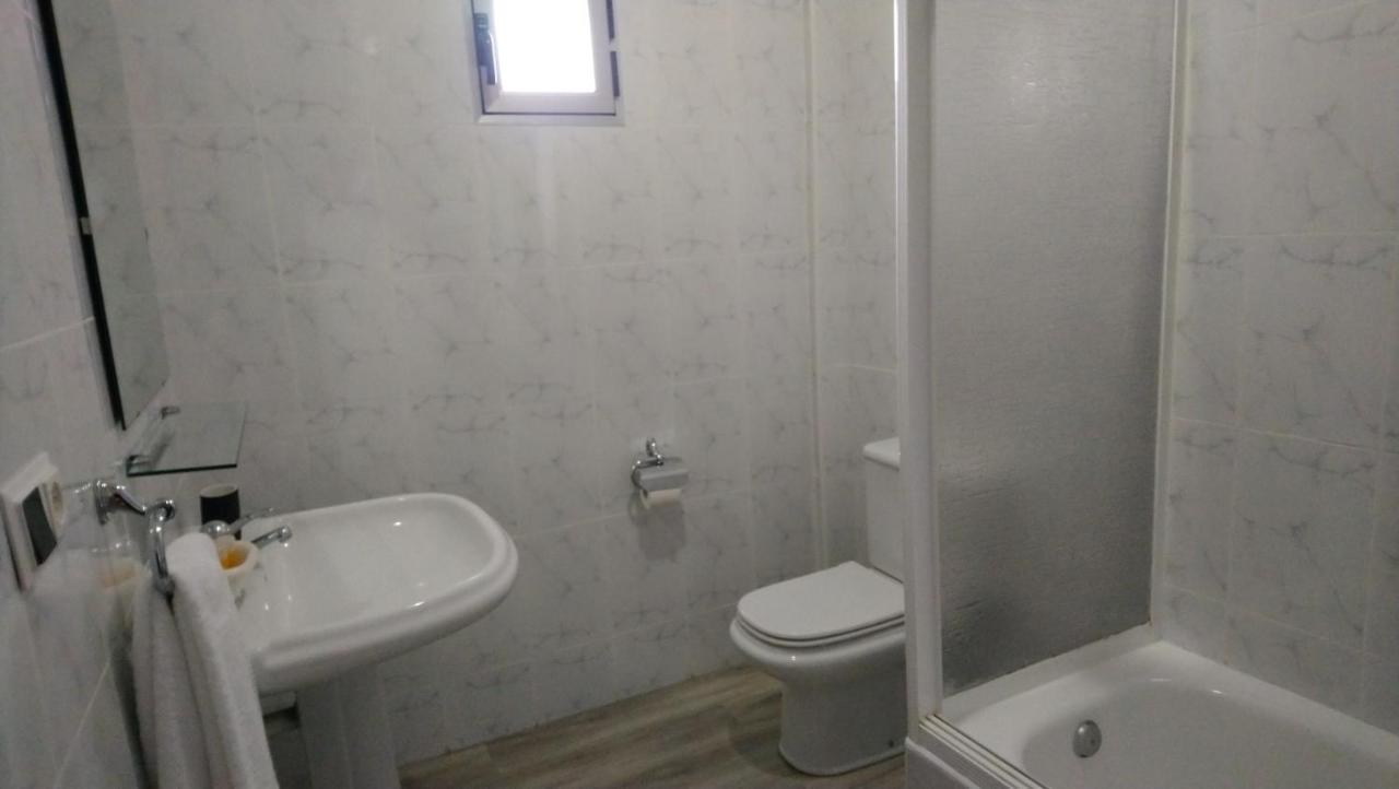 Hostal "Los Chanos El Ruso" Galende Extérieur photo